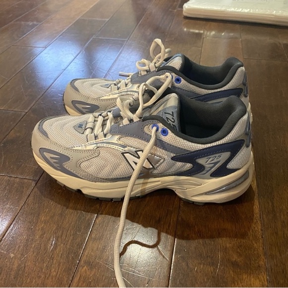 New balance 725V1 size8 - Picture 3 of 7